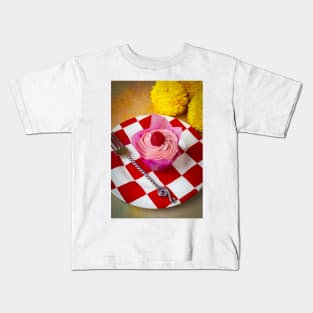 Pink Cupcake On Checker Plate With Yellow Mums Kids T-Shirt